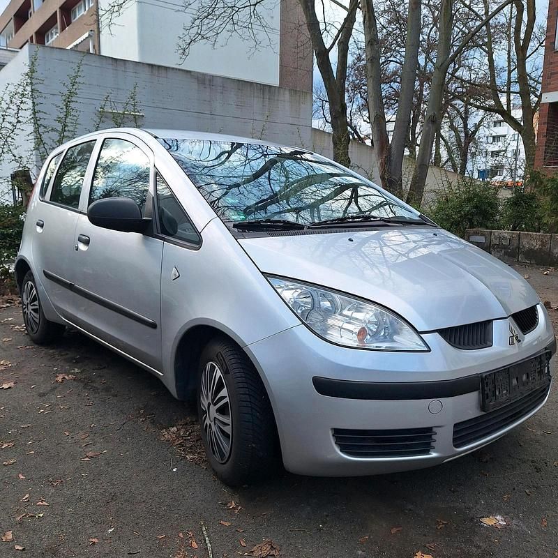 Gebraucht Mitsubishi Colt 75 PS (55 kW) 2007 Silber Kleinwagen
