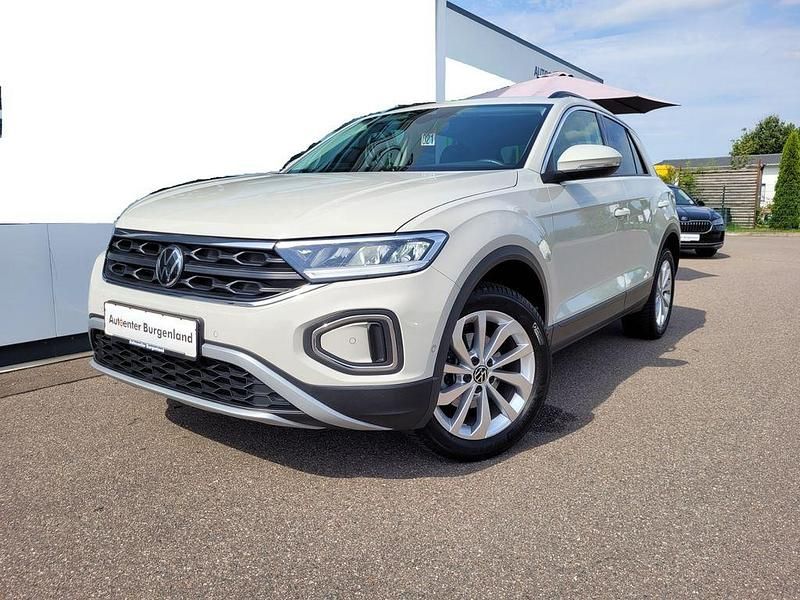 Gebraucht VW T-Roc Life 150 PS (110 kW) 2023 Ascotgrau SUV