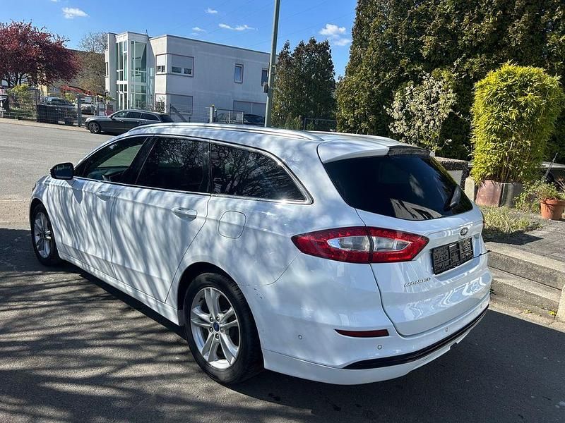 Gebraucht Ford Mondeo Titanium 150 PS (110 kW) 2014 Weiß Limousine