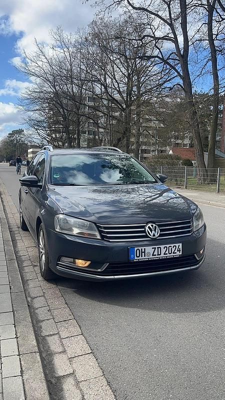 Usata VW Passat 140 CV (102 kW) 2011 Grigio Station wagon