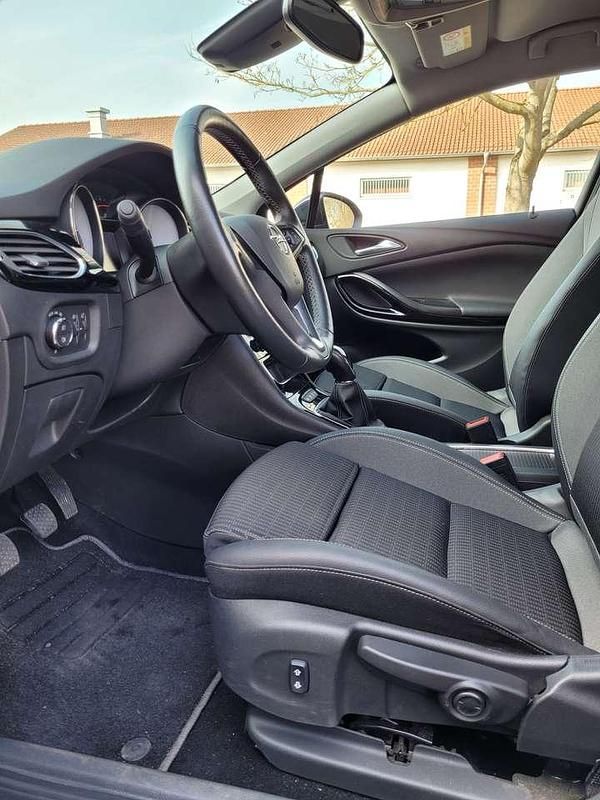 Gebraucht Opel Astra Design & Tech 145 PS (106 kW) 2022 Blau Kombi