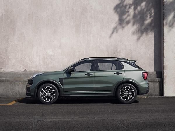 Neu Lynk & Co 01 280 PS (205 kW) 2025 Weiß (crystal white) SUV