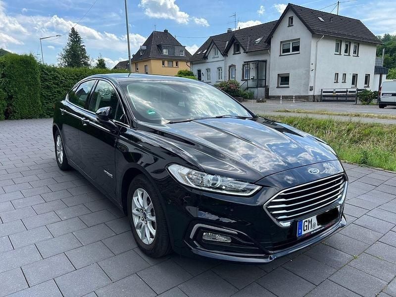 Schwarz Gebraucht 2019 Ford Mondeo Titanium Limousine | 17.300 € (Guter Preis) - Bild 1/4