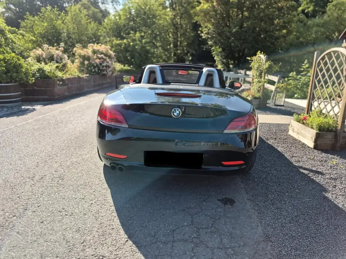 Gebraucht BMW Z4 250 PS (183 kW) 2010 Schwarz Cabrio