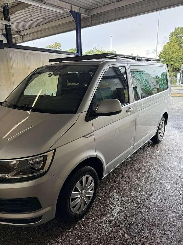Gebraucht VW T6 Comfortline 150 PS (110 kW) 2018 Silber Van
