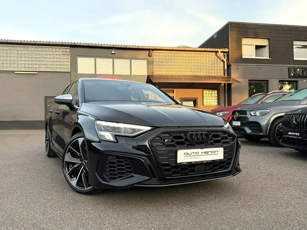 Gebraucht Audi S3 Sport 310 PS (228 kW) 2023 Mythosschwarz (metallic) Limousine