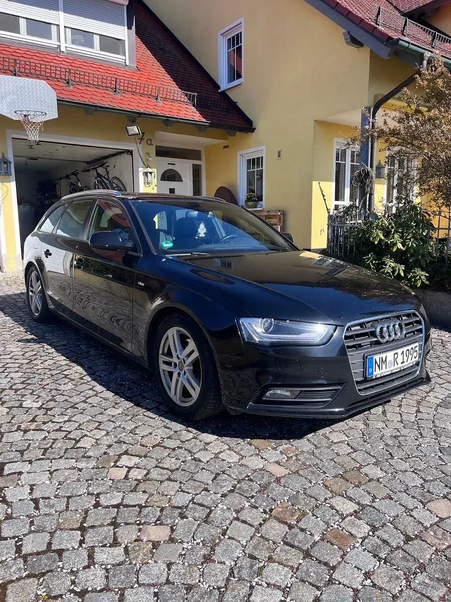 Używany Audi A4 S-Line 177 KM (130 kW) 2015 Czarny Kombi