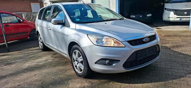 Gebraucht Ford Focus 110 PS (80 kW) 2008 Silber Kombi