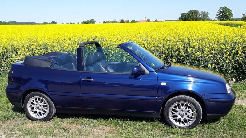 Blau Gebraucht 2002 VW Golf Cabriolet Highline Cabrio | 6.500 € (Teuer) - Bild 1/4