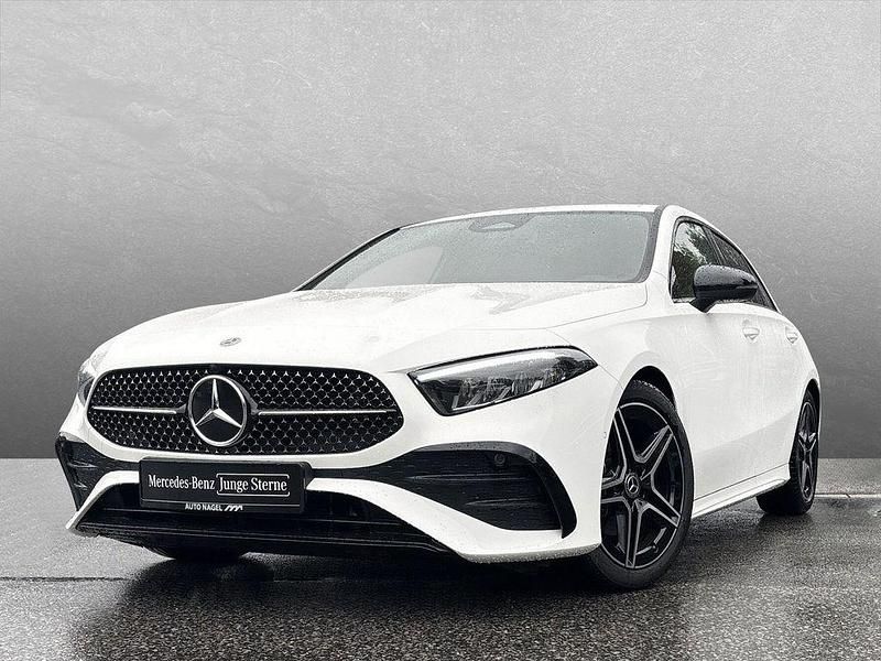 Weiß Gebraucht 2024 Mercedes A200 Advanced Plus Limousine | 33.470 € (Teuer) - Bild 1/4