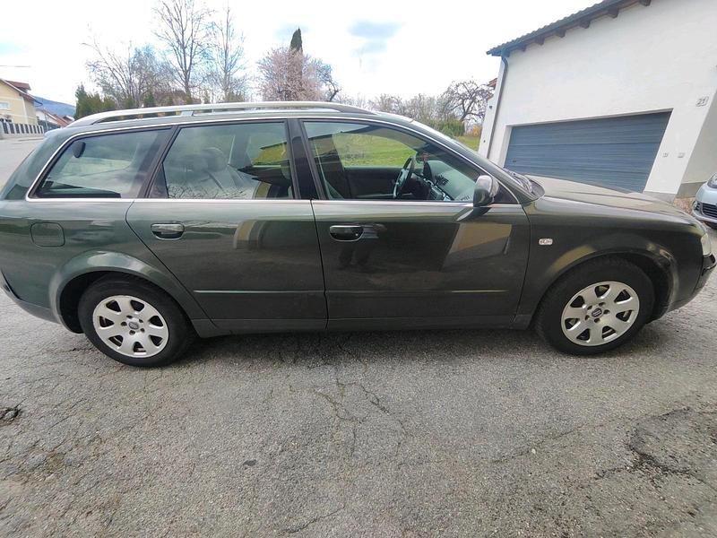 Gebraucht Audi A4 130 PS (95 kW) 2002 Grün Kombi