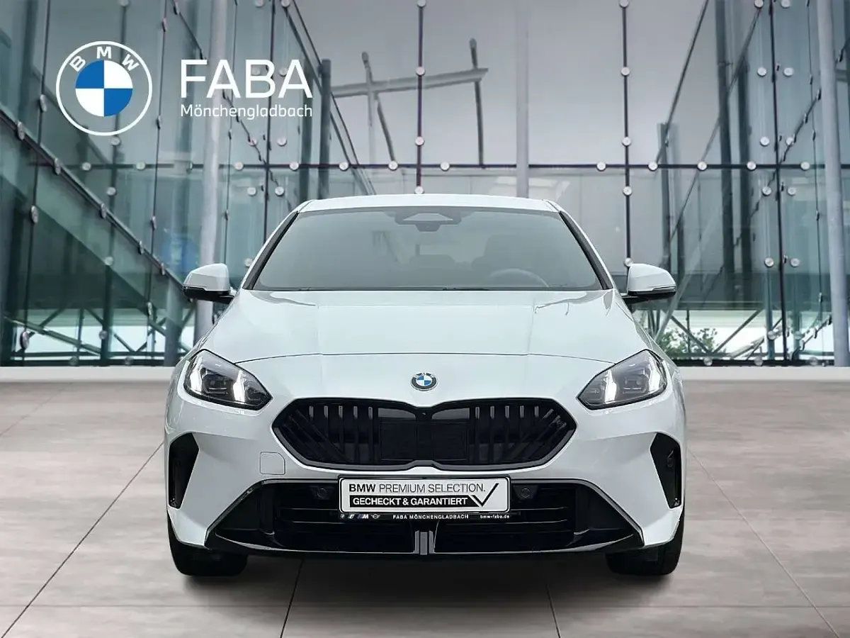 Gebraucht BMW 220 Gran Coupé M Sport 170 PS (125 kW) 2025 Weiß Coupé