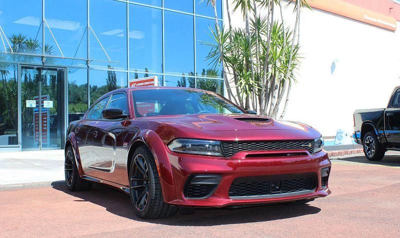 Neu Dodge Charger 492 PS (361 kW) 2025 Rot Limousine