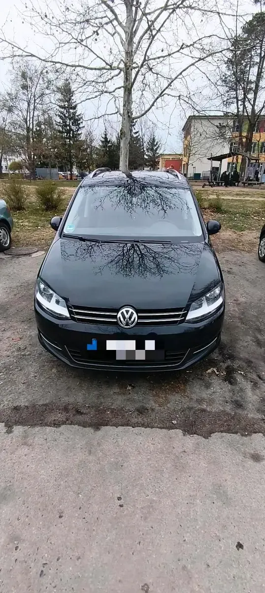 Gebraucht VW Sharan 150 PS (110 kW) 2022 Schwarz Van / Kleinbus