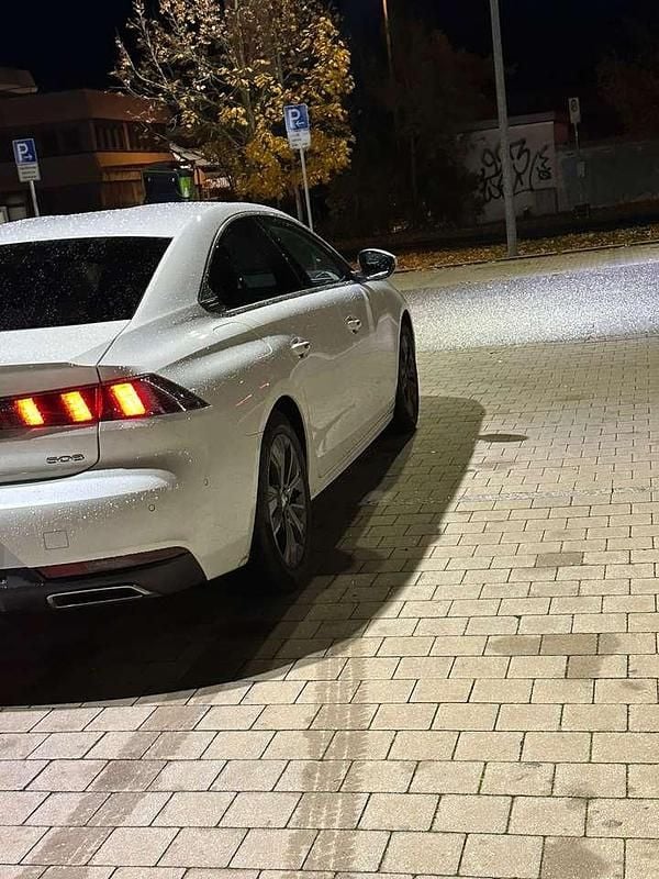 Weiß Gebraucht 2020 Peugeot 508 Allure Kleinwagen | 12.100 € (Fairer Preis) - Bild 1/4