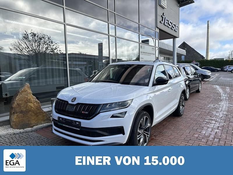 Weiß metallic Gebraucht 2020 Skoda Kodiaq RS SUV | 36.660 € (Etwas zu teuer) - Bild 1/4