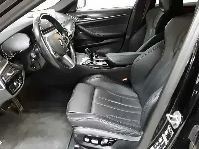 Gebraucht BMW 540 M Sport 340 PS (250 kW) 2023 Saphirschwarz metallic Kombi