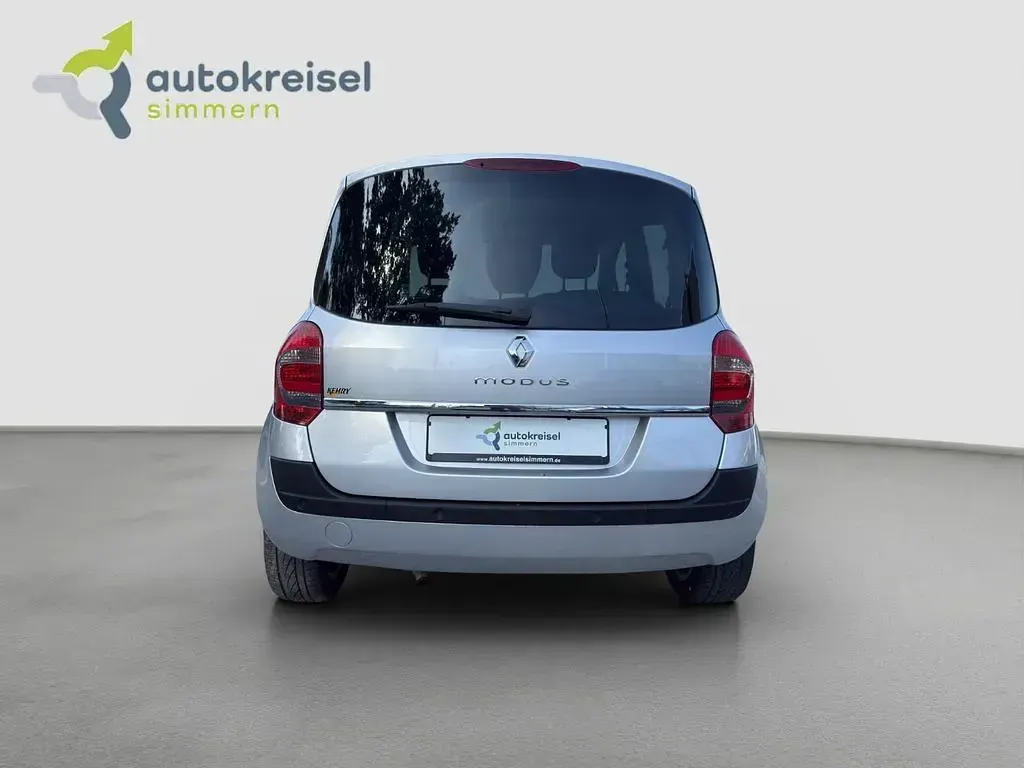 Gebraucht Renault Modus Dynamique 111 PS (81 kW) 2011 Silber Van / Kleinbus