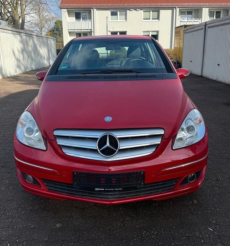 Gebraucht Mercedes B170 116 PS (85 kW) 2005 Rot Van / Kleinbus