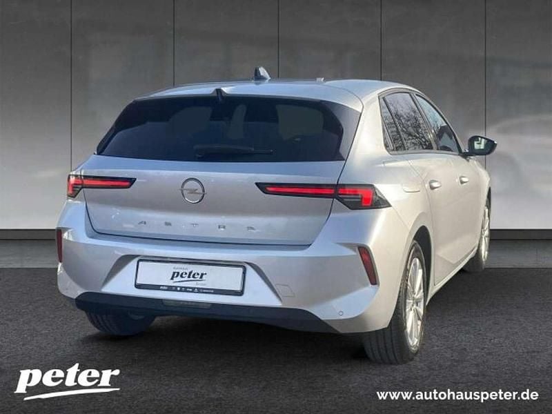 Gebraucht Opel Astra Edition 131 PS (96 kW) 2025 Kristall silber () Limousine