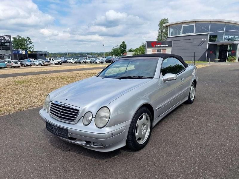 Silber Gebraucht 2000 Mercedes CLK200 Elegance Cabrio | 2.999 € (Superpreis) - Bild 1/4