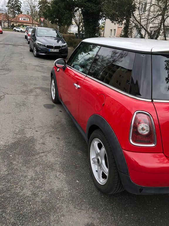 Gebraucht Mini Cooper 122 PS (89 kW) 2009 Rot Kleinwagen