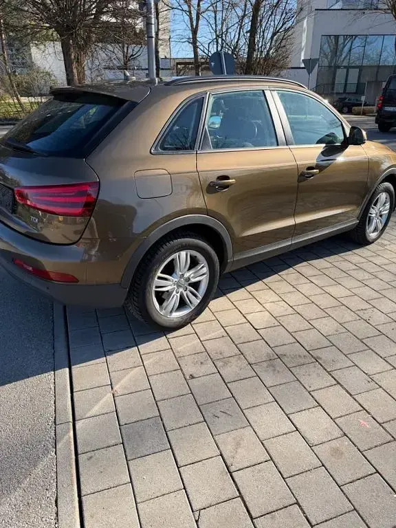 Gebraucht Audi Q3 140 PS (102 kW) 2012 Braun SUV
