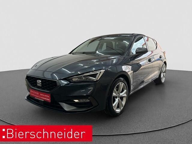 Grau Gebraucht 2022 Seat Leon FR Limousine | 21.990 € (Fairer Preis) - Bild 1/2