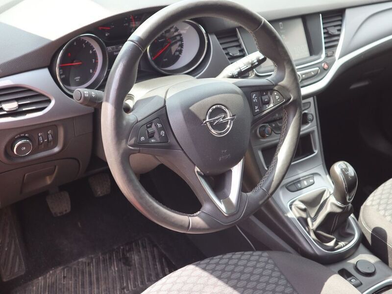 Gebraucht Opel Astra Edition 145 PS (106 kW) 2021 Red metallic Limousine