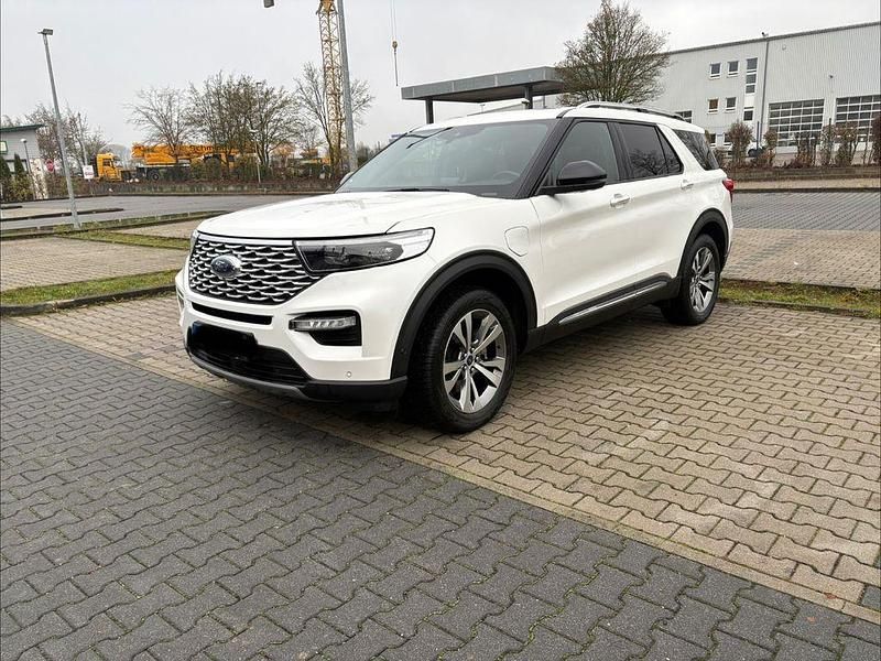 Weiß Gebraucht 2022 Ford Explorer Platinum SUV | 45.900 € (Fairer Preis) - Bild 1/4