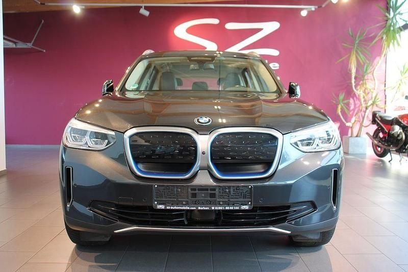 Gebraucht BMW iX3 Impressive 210 kW (286 PS) 2021 Sophistograu SUV