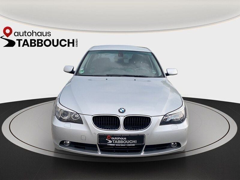 Silber Gebraucht 2004 BMW 530 Limousine | 12.999 € - Bild 1/4