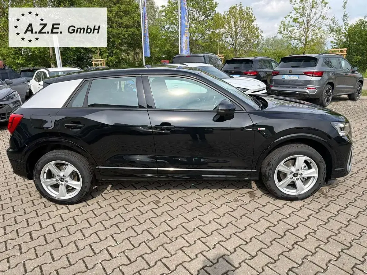 Neu Audi Q2 S-Line 150 PS (110 kW) 2026 Schwarz SUV