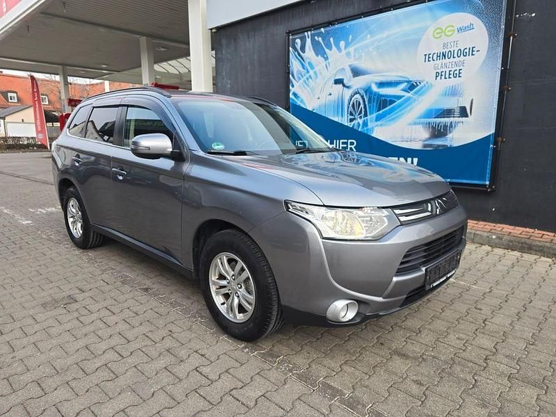 Gebraucht Mitsubishi Outlander Invite 150 PS (110 kW) 2013 Grau SUV