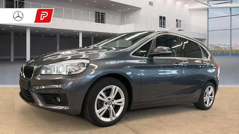 Mineralgrau Gebraucht 2015 BMW 218 Active Tourer Advantage Van / Kleinbus | 11.990 € (Fairer Preis) - Bild 1/4