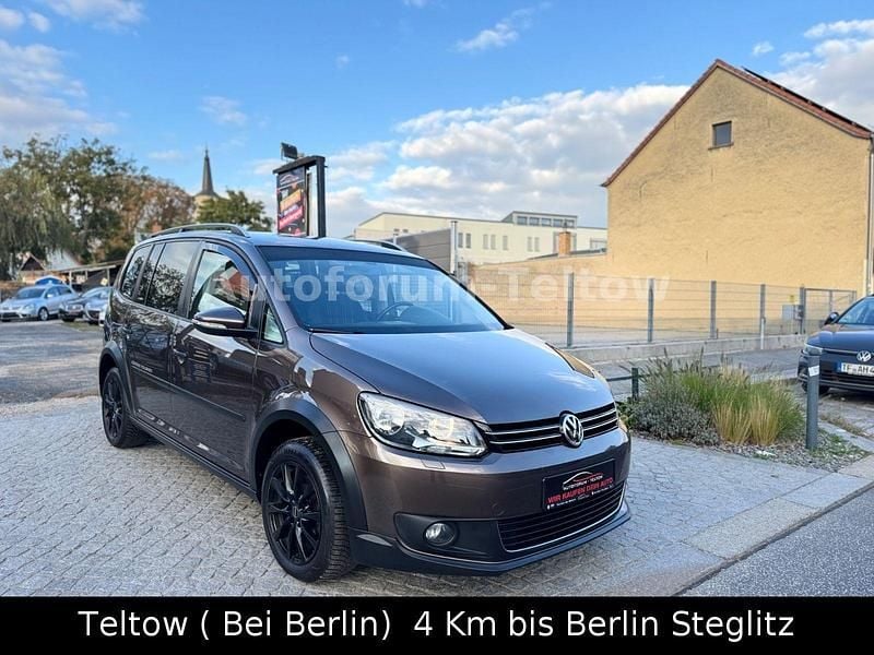 Braun Gebraucht 2013 VW Touran Cross Van / Kleinbus | 9.790 € (Guter Preis) - Bild 1/4
