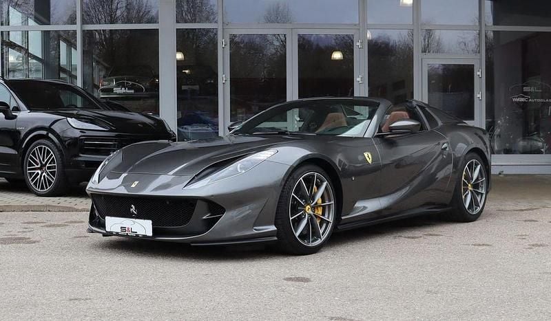 Gebraucht Ferrari 812 799 PS (587 kW) 2021 Schwarz Cabrio
