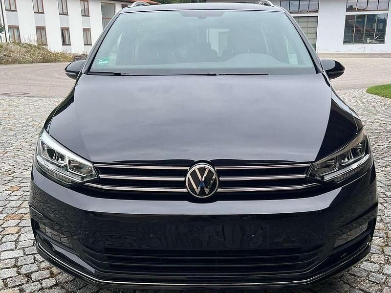 Schwarz Gebraucht 2020 VW Touran United Van / Kleinbus | 27.500 € (Fairer Preis) - Bild 1/4