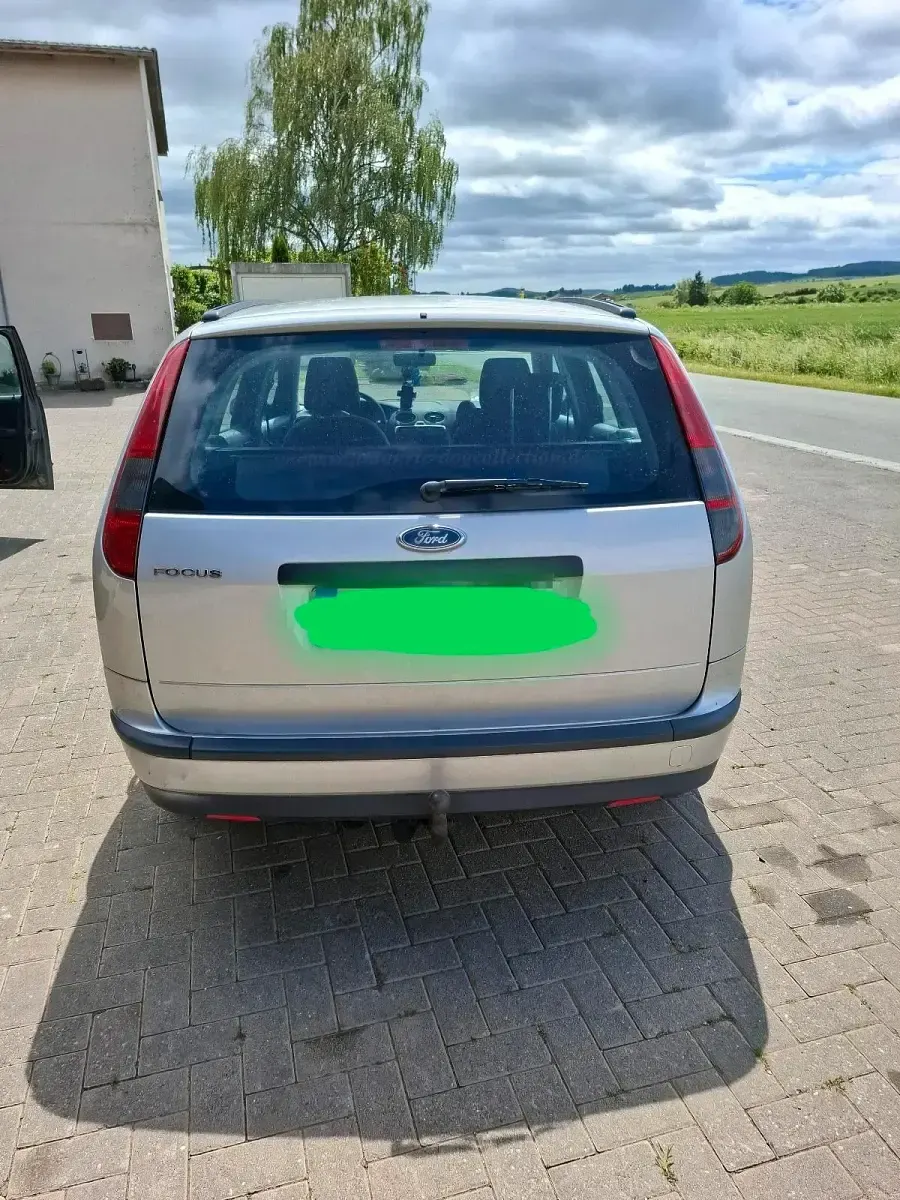 Gebraucht Ford Focus 101 PS (74 kW) 2005 Silber Limousine