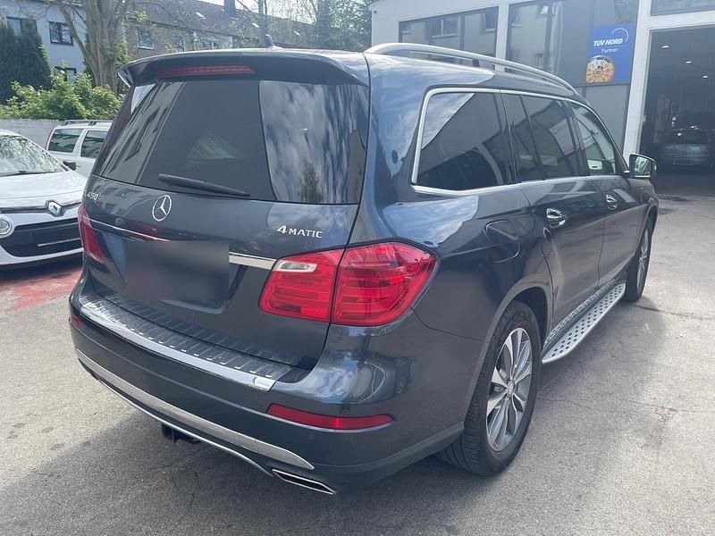 Gebraucht Mercedes GL450 367 PS (269 kW) 2013 Grau SUV