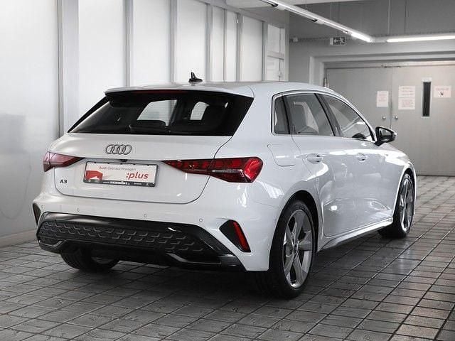 Gebraucht Audi A3 S-Line 150 PS (110 kW) 2025 Gletscherweiß metallic Limousine