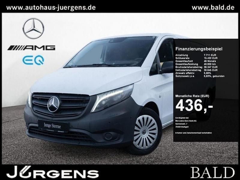 Weiß Gebraucht 2023 Mercedes Vito Van / Kleinbus | 38.556 € (Guter Preis) - Bild 1/4
