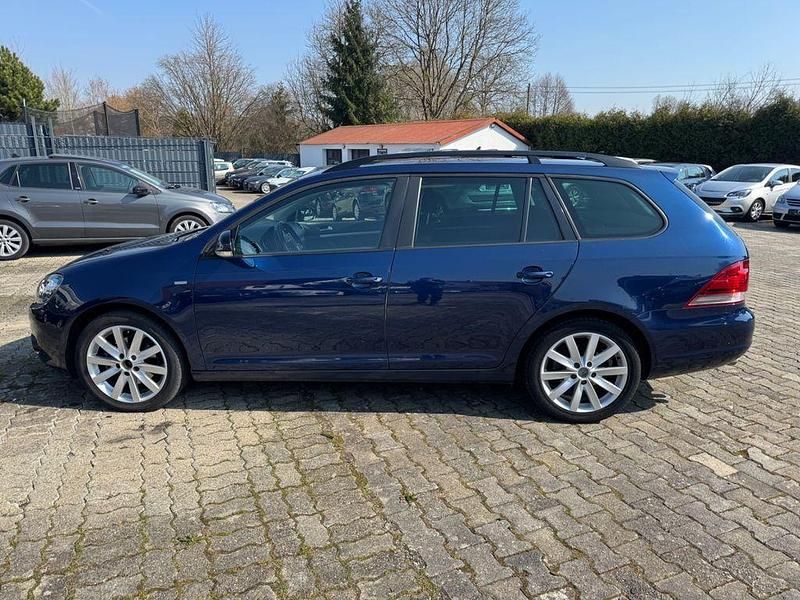 Gebraucht VW Golf VI Match 122 PS (89 kW) 2013 Blau Kleinwagen