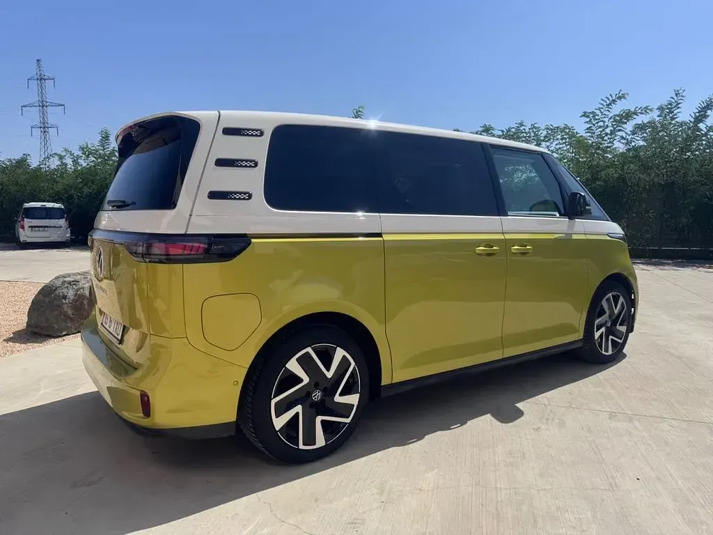 Gebraucht VW ID. Buzz Pro 150 kW (204 PS) 2023 Gelb Van / Kleinbus