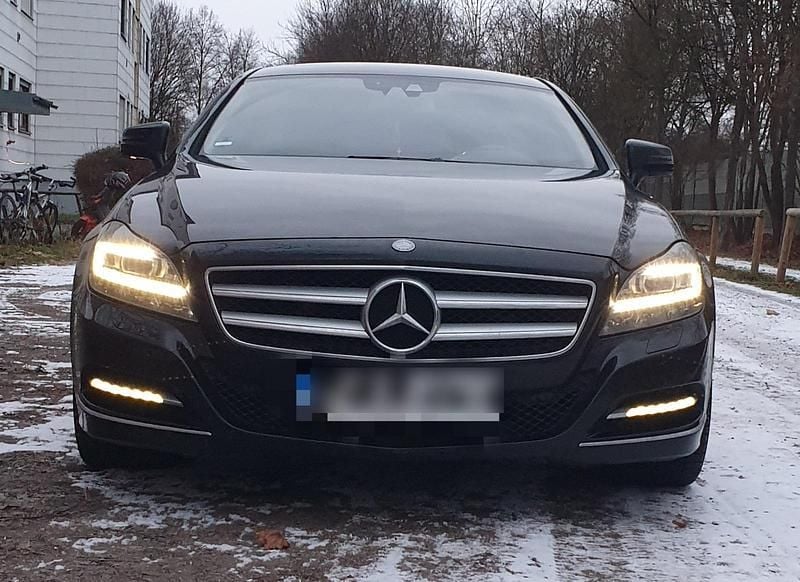 Schwarz Gebraucht 2011 Mercedes CLS350 Limousine | 10.499 € (Fairer Preis) - Bild 1/4