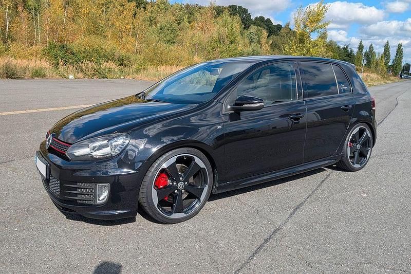 Schwarz Gebraucht 2012 VW Golf VII Edition Limousine | 12.500 € (Fairer Preis) - Bild 1/4