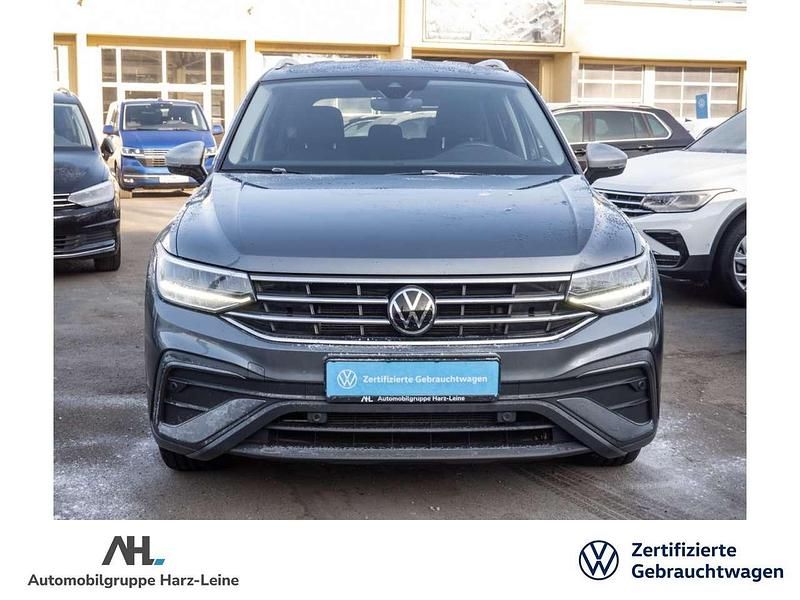 Gebraucht VW Tiguan Allspace Life 150 PS (110 kW) 2023 Grau SUV