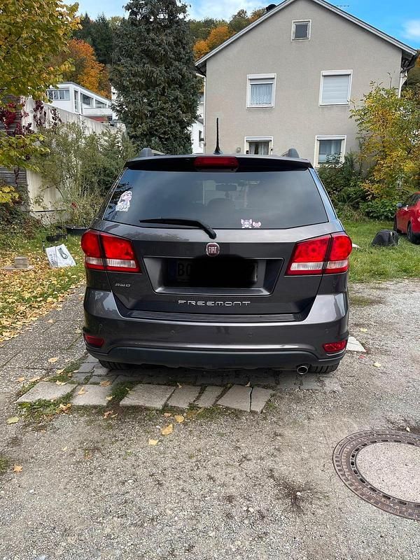 Gebraucht Fiat Freemont 170 PS (125 kW) 2015 Grau SUV