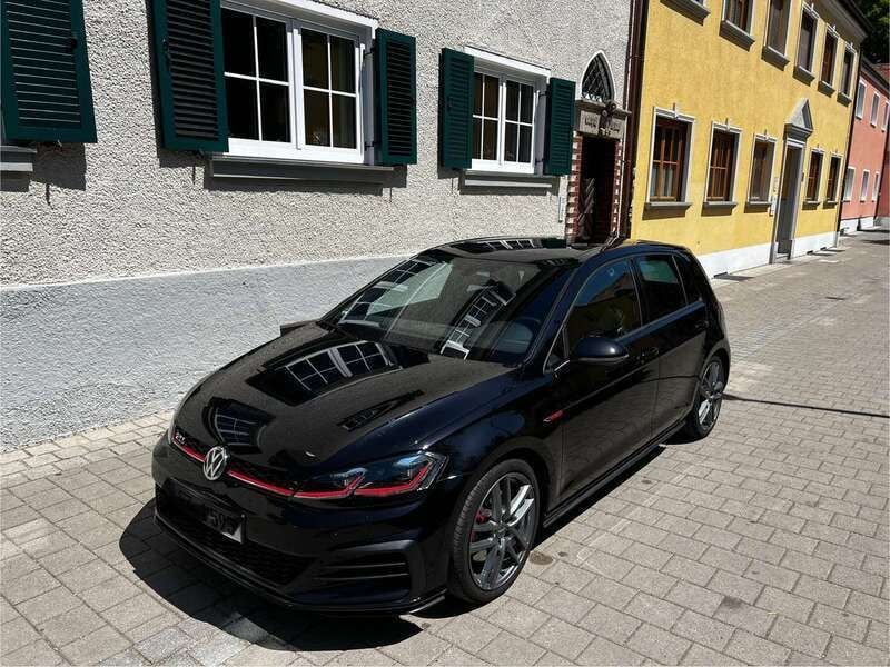Schwarz Gebraucht 2018 VW Golf VII GTI Kleinwagen | 20.790 € (Fairer Preis) - Bild 1/4