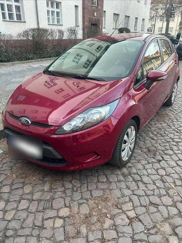Gebraucht Ford Fiesta 60 PS (44 kW) 2009 Rot Kleinwagen